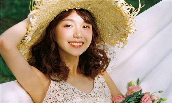 鹰手营子矿私人代怀公司